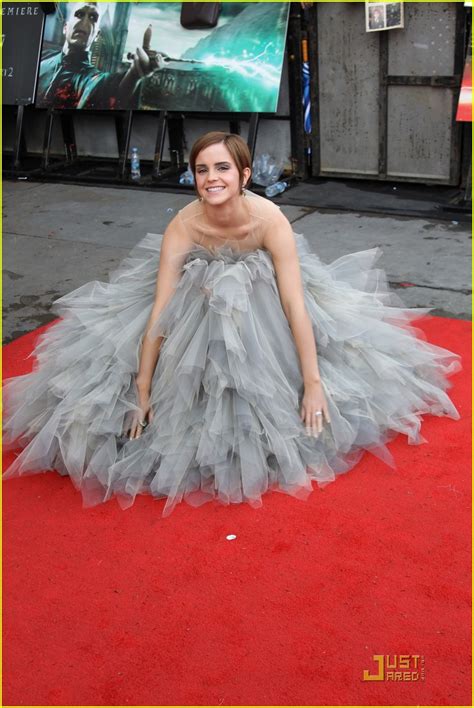 Emma Watson Harry Potter Deathly Hallows Premiere Photo 2558447
