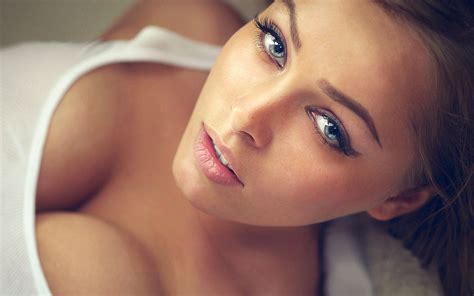 Hot sexy eyes