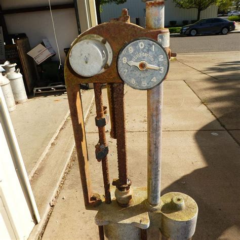 lot  antique gas pump norcal  estate auctions