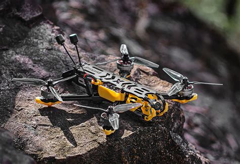 paradoxe production moderniser quel drone racer pour debuter coupleur cavite commutateur