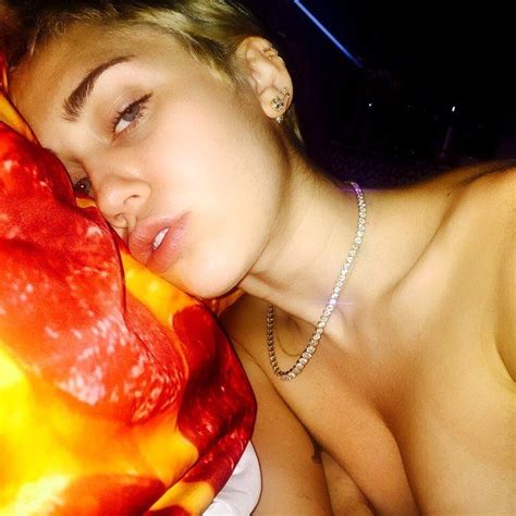 Miley Cyrus Topless 2 New Photos Thefappening