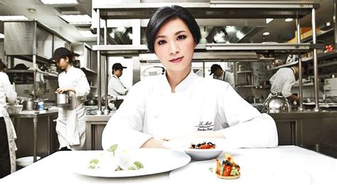 The Top 10 Hottest Females Chefs In The World