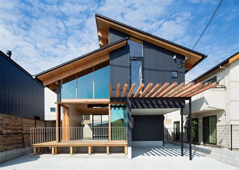 galeria de casa en tarumi yo irie architects  roof design facade