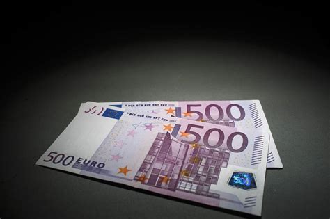 euro banknote  phased  wsj
