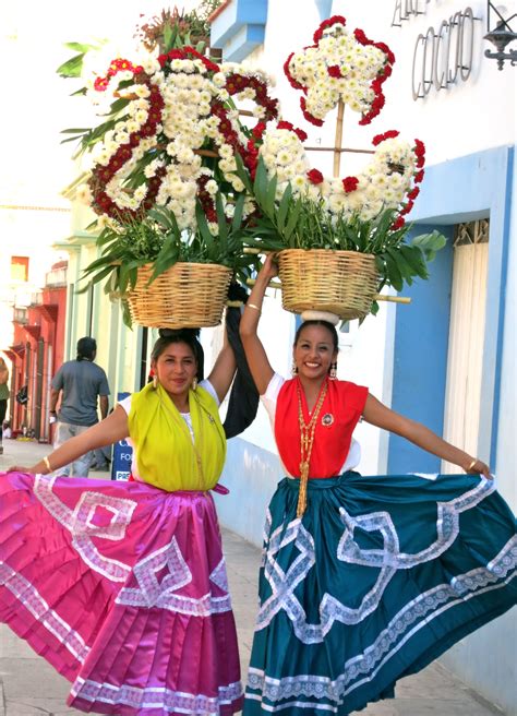 Guelaguetza Festivals Oaxaca Guelaguetza Oaxaca Cultura De Mexico