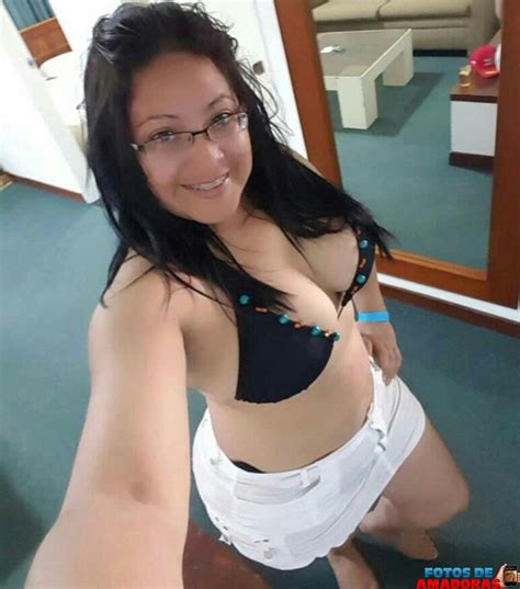 Professora Colombiana Enviava Nudes Para Alunos E Exigia