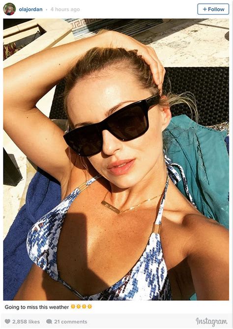 Ola Jordan Flaunts Cleavage In Plunging Bikini Before Jetting Home