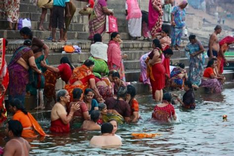 village river bathing women foto bugil bokep 2017