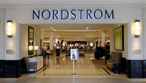 nordstrom family nears choosing  la firm   buyout partner