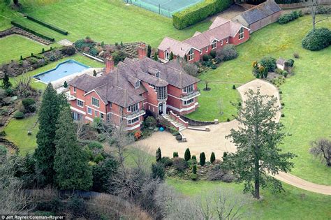 tom cruise to move into scientology founder l ron hubbard s former home daily mail online