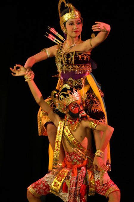 Traditional Dance Traditional Outfits Surakarta Indonesian Art