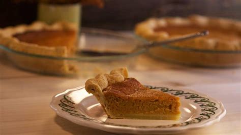 A Super Easy Thanksgiving Sweet Potato Pie Rachael Ray Show