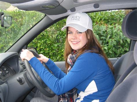 men pass  practical driving test quicker  women foxy blog