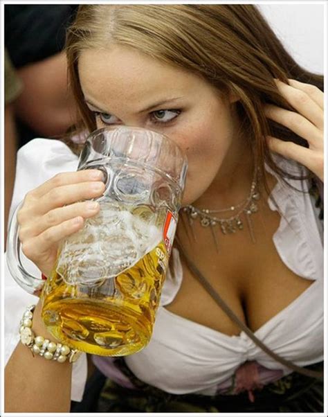 the beer babes of oktoberfest