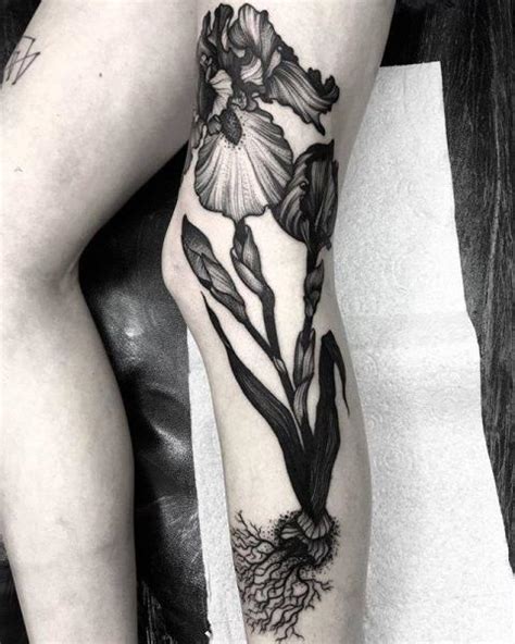 Tatuaż Noga Kwiat Przez Parliament Tattoo