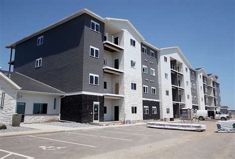 large  apartment complex includes extra layer  luxury siouxfallsbusiness