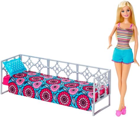 Barbie Doll And Bedroom Set Playset Barbie S Daybed And Accessories