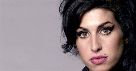 Sale A La Luz Tema Inédito De Amy Winehouse Que Grabó A Los 17 Años