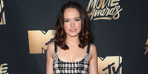 Daisy Ridley S Nomakeup Instagram Sends A Powerful Message About Self