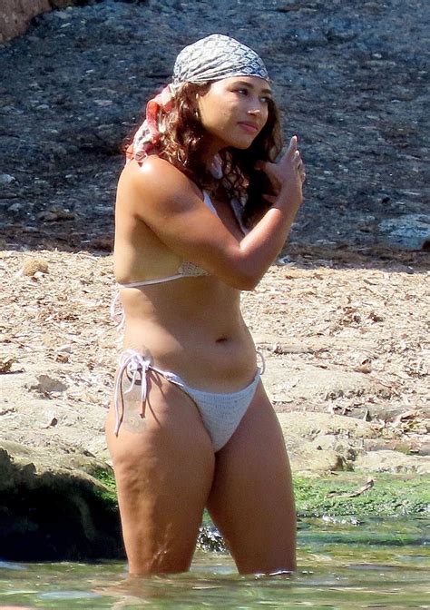 Vanessa White In A Candid Tiny Bikini 2020 33 Photos Video The
