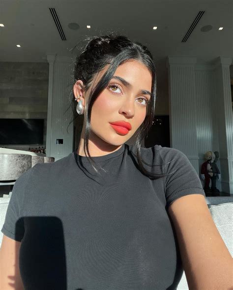 Kylie Jenner Puts On Busty Display In Sexy New Selfies