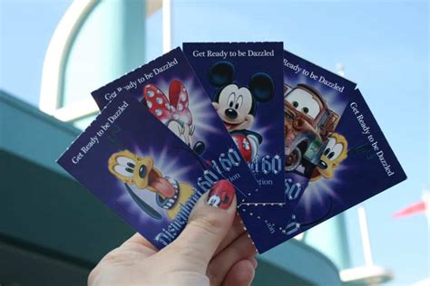 ultimate guide  planning   disneyland vacation