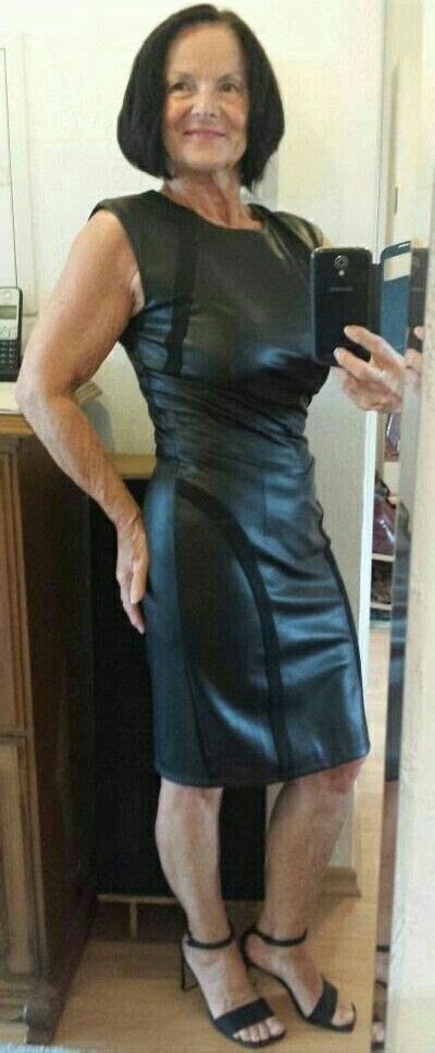 Sexy Granny In Tight Leather Dress Shine Du Wirst Oma Leder Und