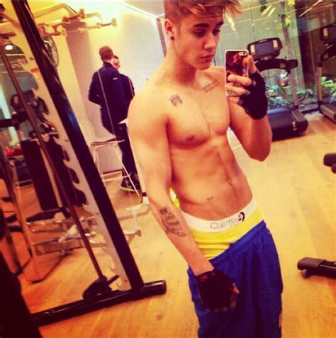justin bieber anne frank controversy and shirtless gym photos lainey gossip entertainment update