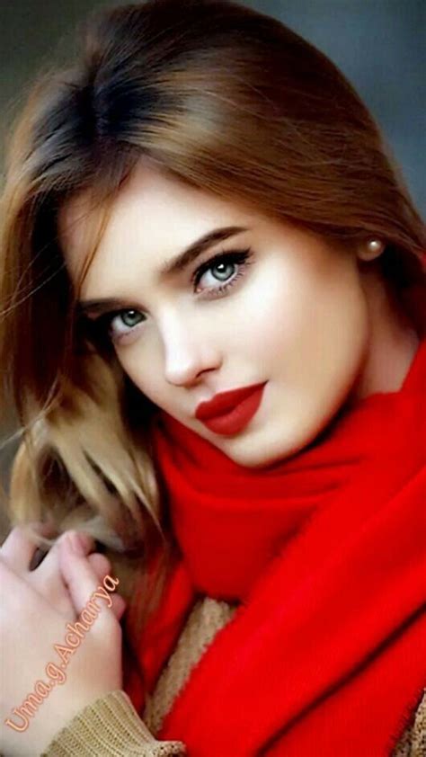 red lips with cute looks aktrisler güzel kadınlar güzellik