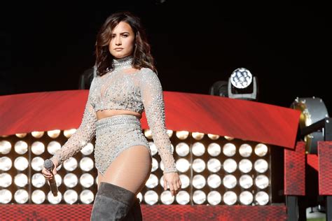 Sexy Demi Lovato Pictures Popsugar Celebrity Photo 42