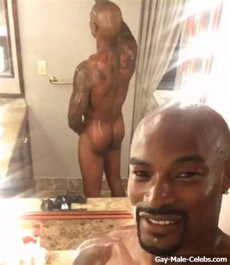 tyson beckford showing off his nude muscle ass gay male