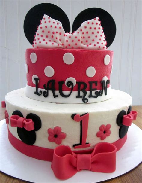 Darlin Designs Minnie Mouse Cake
