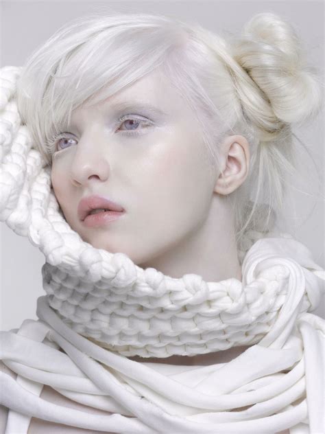 nastya zhidkova wearing  white scarf modelo albino portraiture