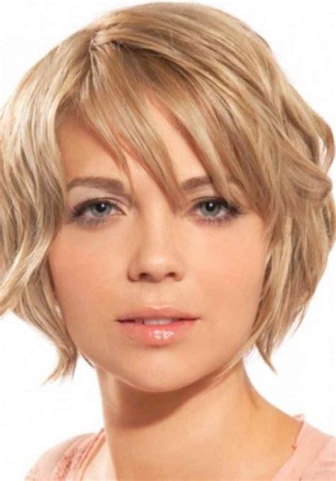 20 photo of oval face shape short haircuts