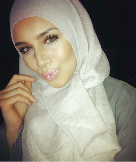 Sexy Muslim Hijabi Beurette Arab Moroccan Paki Sluts Photo 18 31