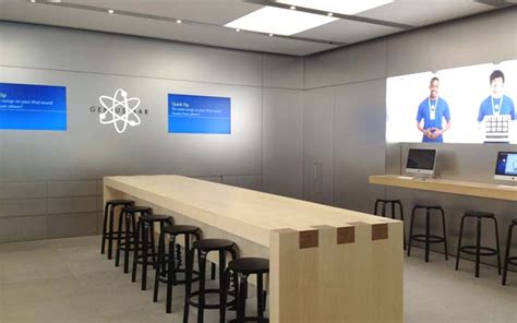 apple testing increased genius bar table size   stores ridding  desk    tomac