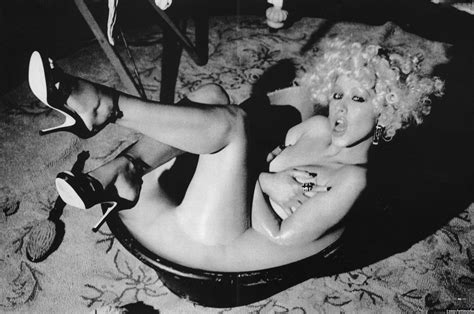 american singer and actress christina aguilera naked photos leaked