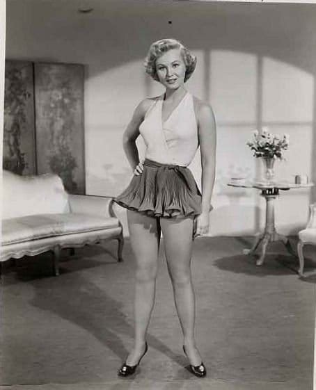 picture of virginia mayo
