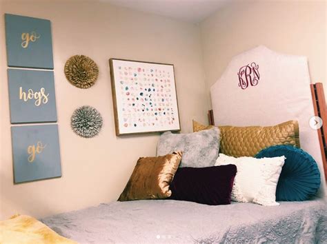 This Is Such A Cute Dorm Room And I Love The Dorm Room Diy She Did On