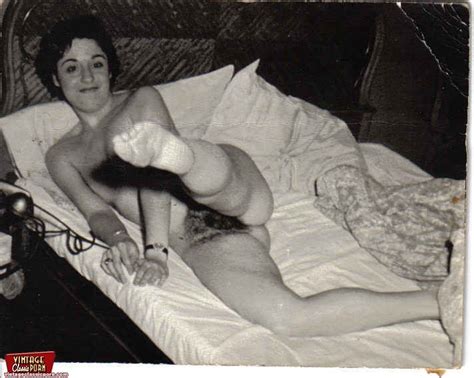 pinkfineart 40s wives at home from vintage classic porn