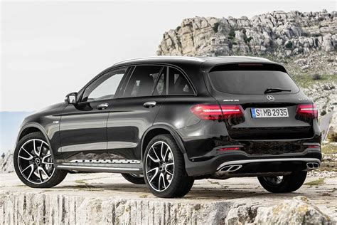 mercedes amg glc  hp amg suv  debut  nyias  motoring research