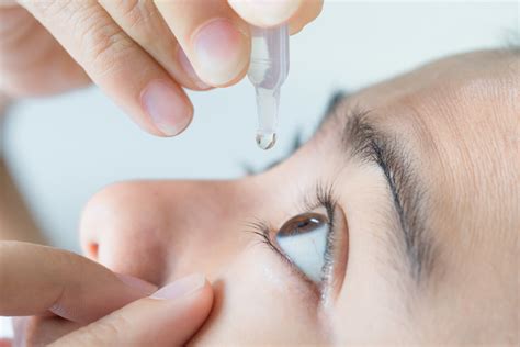 eye drops  dry eyes  cataract surgery