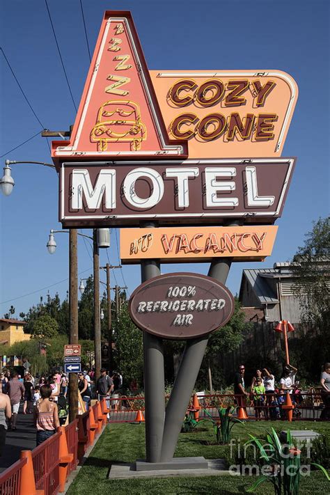 cozy cone motel radiator springs cars land disney california