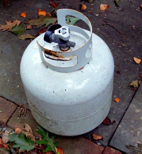 disposing   propane tanks fine  homes