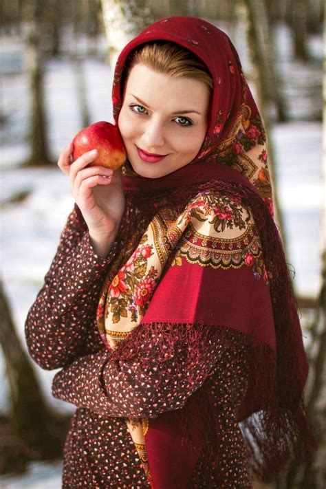 Картинки по запросу traditional russian head scarf Быть женщиной