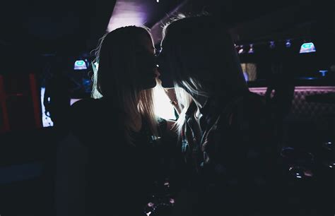 Model Women Blonde Lesbians Kissing Dark 1920x1242 Wallpaper