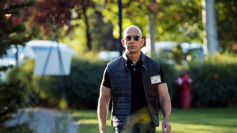 jeff bezos accuses national enquirer of trying to