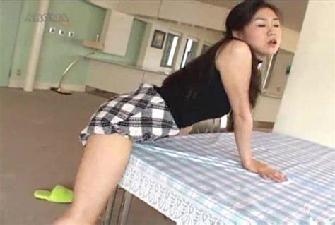 she masturbates with edge of table japanese porn