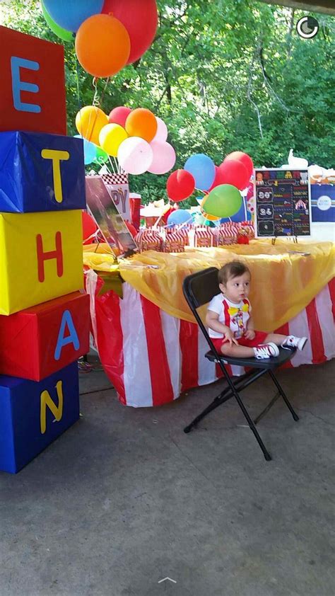 great carnival theme party decor ideas carnival themed party