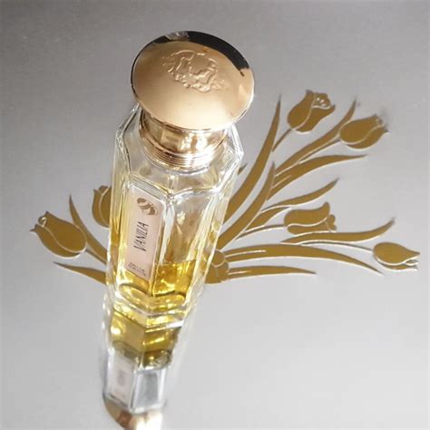 vanilia lartisan parfumeur perfume  fragrance  women  men